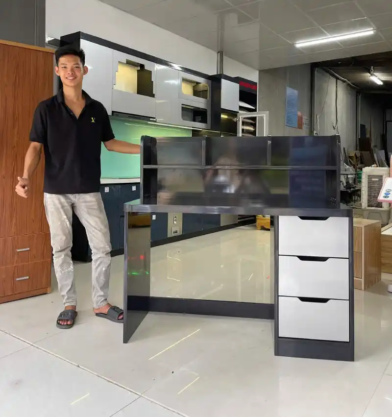 Bàn làm việc cho nam nhựa Đài Loan Chin Huei CH-BLV19