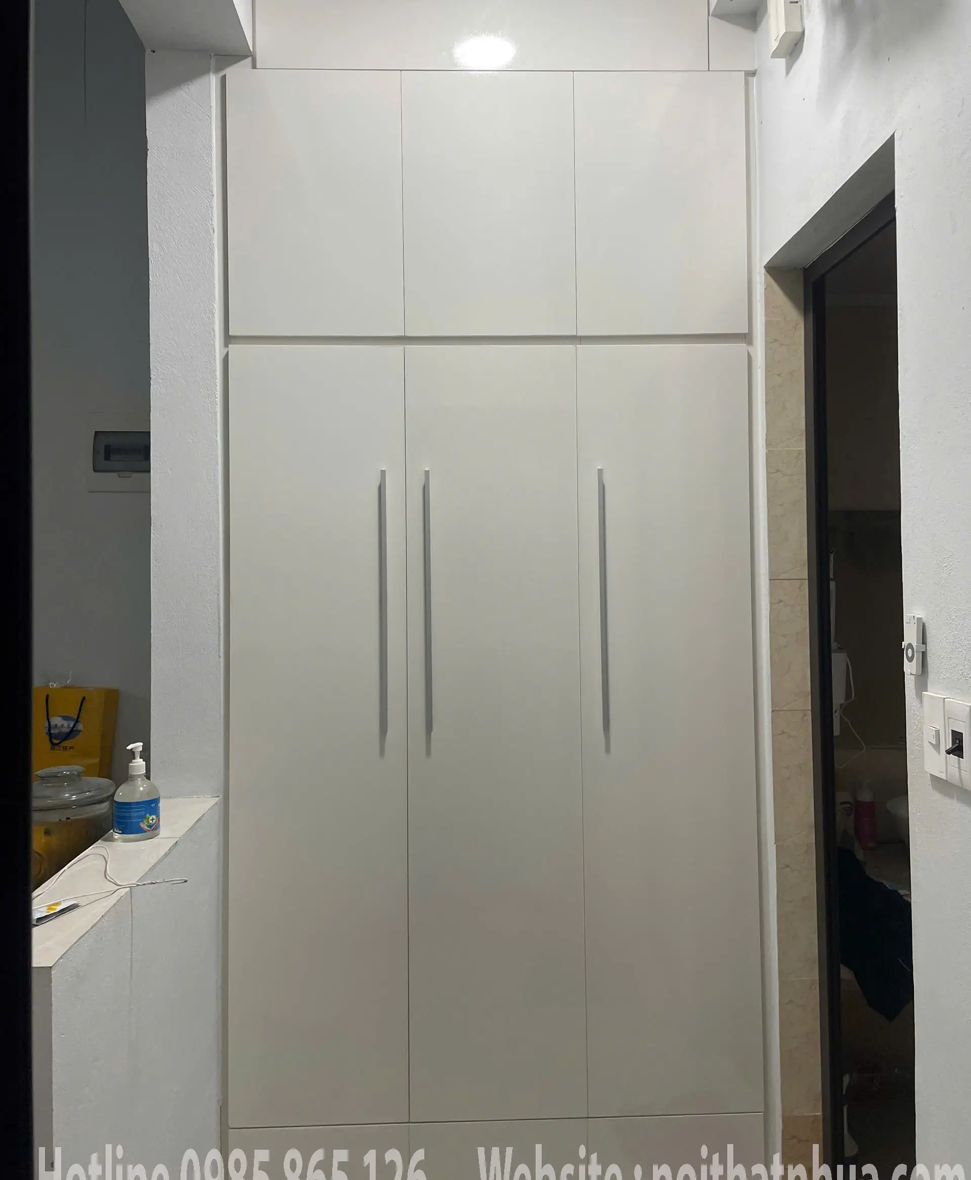 Tủ Nhựa Quần Áo 3 cánh kịch trần âm tường Chin Huei Plus CH-CHP22