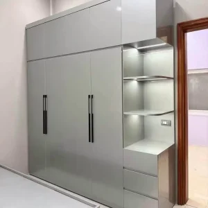 Tủ quần áo 4 cánh mở kịch trần kèm LED nhựa Đài Loan Chin Huei CH-T4C18